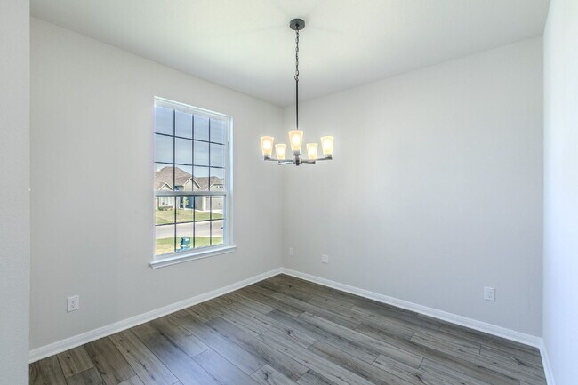Building Photo - Welcome Home to Modern Comfort in Troy, TX!