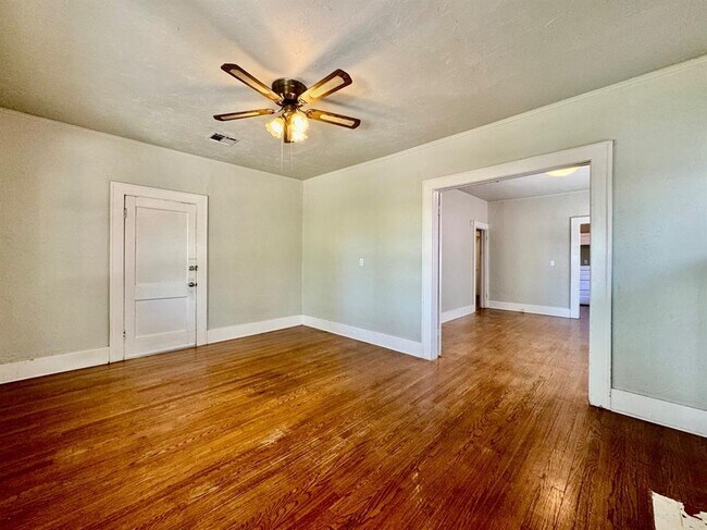 Foto del edificio - 614 NW 20th St