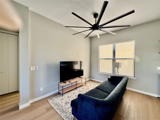 Foto del edificio - 1324 S Daytona Ave