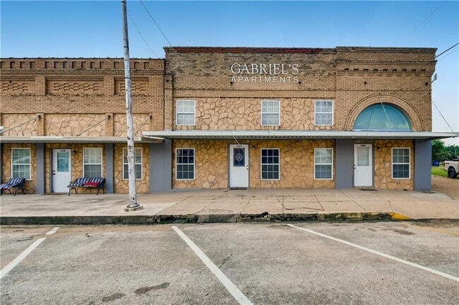 Building Photo - 112 E Davilla St