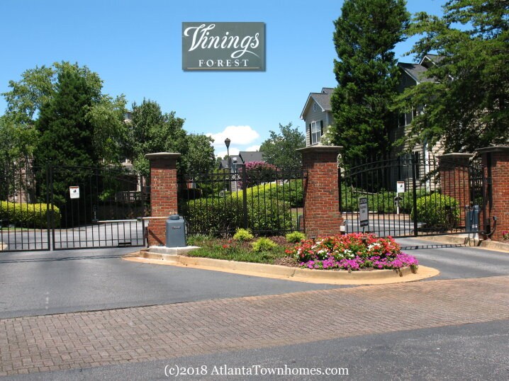 Primary Photo - 912 Vinings Forest Ln