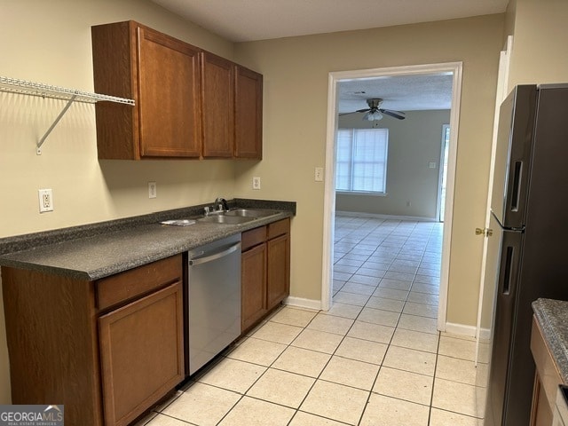 Foto del edificio - 323 Carriage Ln