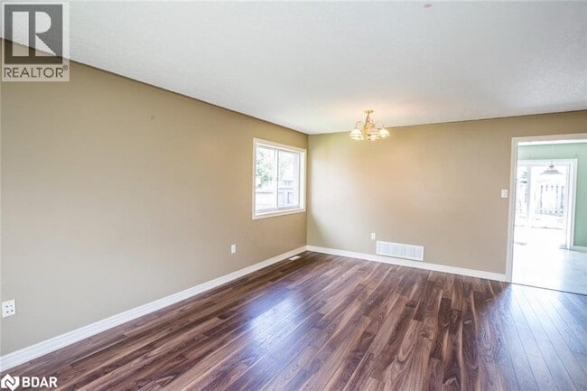 Building Photo - 53 Marsellus Dr