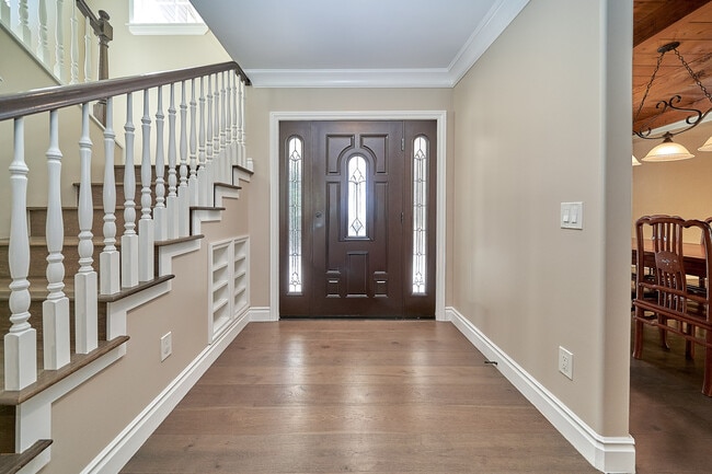 Foto del edificio - 4736 Rosemont Ave