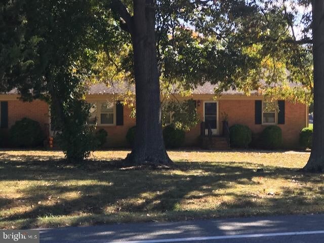 Primary Photo - 230-232 W Broaddus Ave
