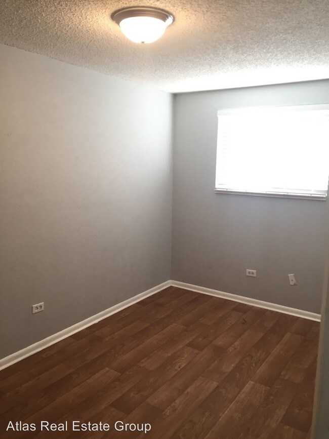 Foto del edificio - 7143 Grove Way