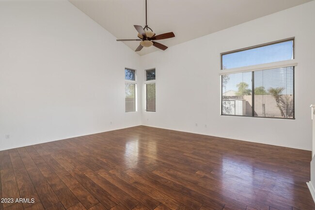 Building Photo - 3112 S 82nd Ln