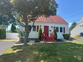 Building Photo - 18 Woodmont Rd