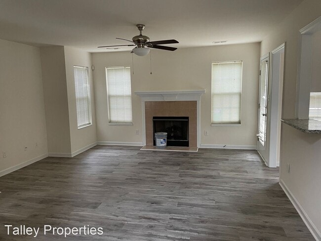 Building Photo - 3 br, 2.5 bath House - 6610 Cedar Cliff Drive