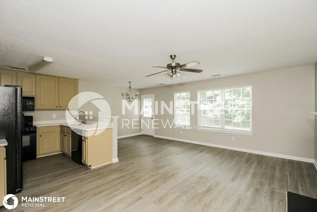 Building Photo - 468 Thistle Cove, Atlanta, GA 30349