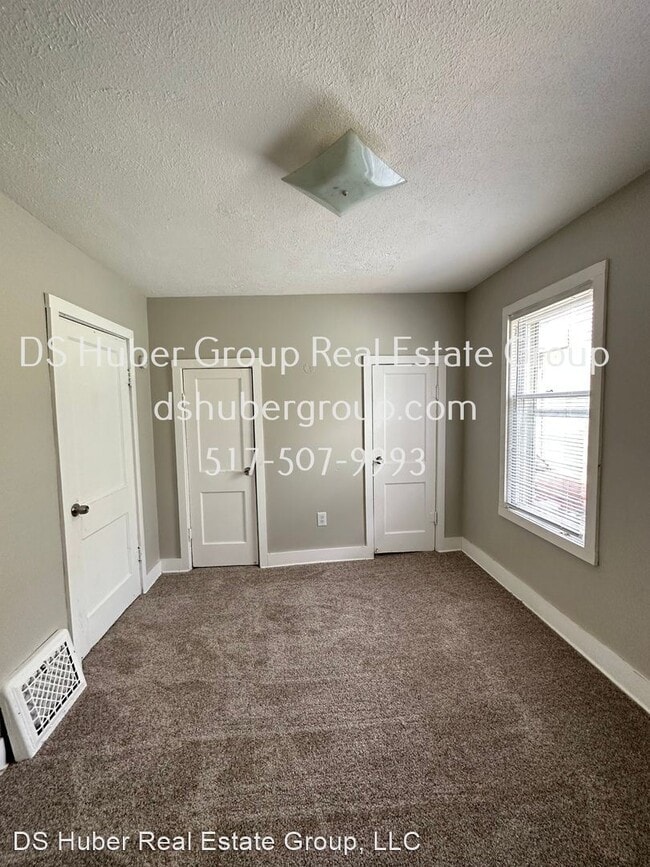 Building Photo - 3 br, 1 bath House - 1330 Roosevelt Ave