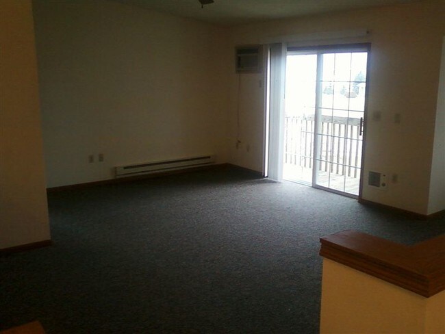 Building Photo - 5551 Edgewater Ct