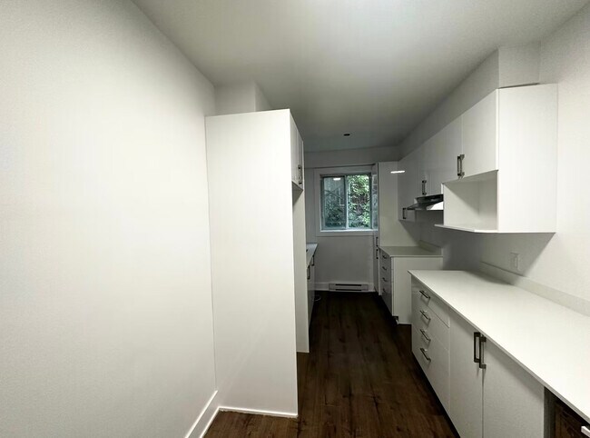 Photo du bâtiment - 6635-6645 Av Fielding