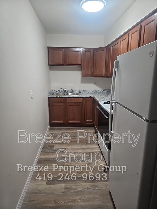 Foto del edificio - 4912 Douglas Rd