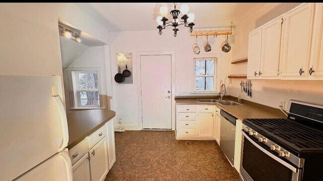 Foto del edificio - 1253 Ashland Ave