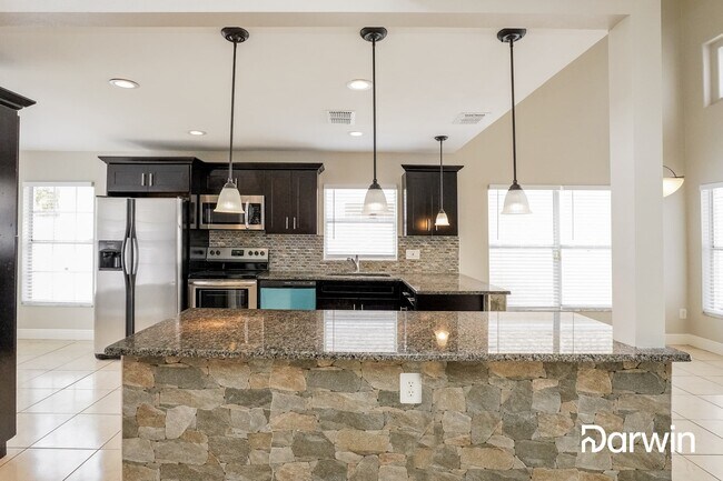 Foto del edificio - 3273 Brewster Dr, Kissimmee, FL 34743