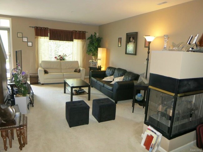 Building Photo - 39479 Springwater Dr