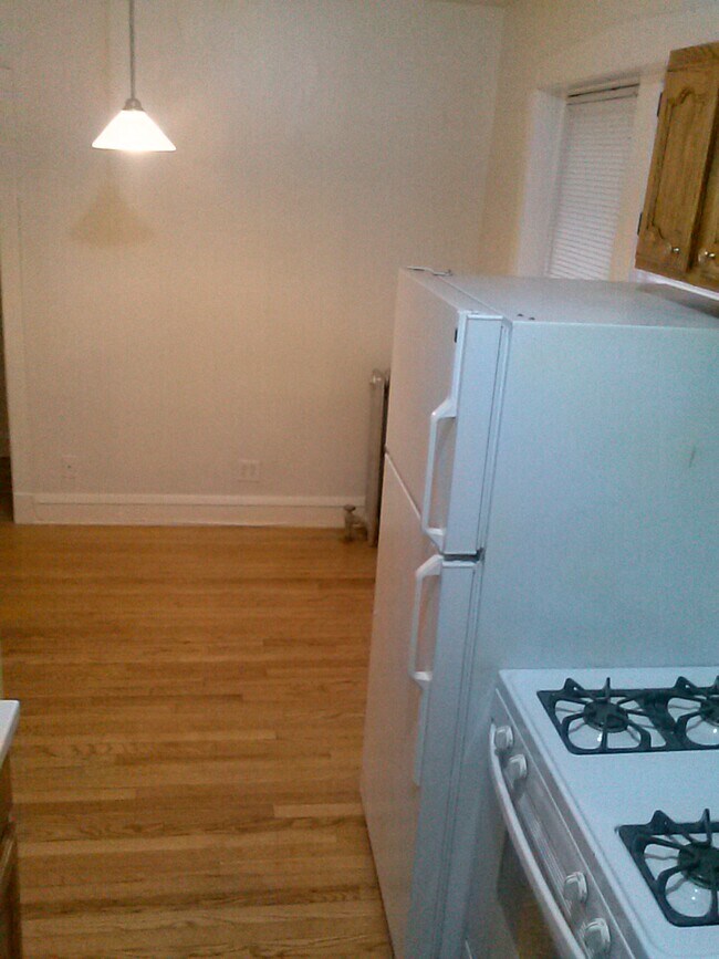 Foto del edificio - 3123 W Foster Ave