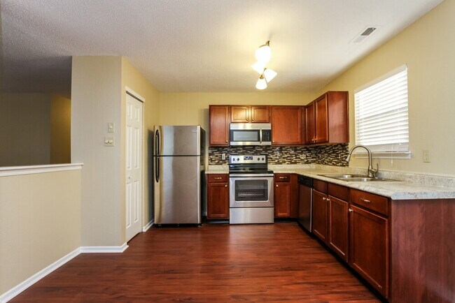 Building Photo - 2174 Providence Dr