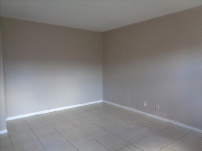 Photo - 101 NE 41st St Apartment