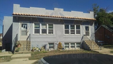 Building Photo - 515.5 E Lewis St