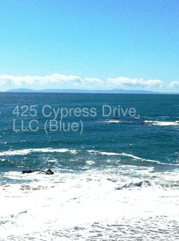 Foto del edificio - Laguna Beach - McKnight Drive 2bed/1bath Apt