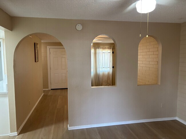 Foto del edificio - 7130 W Hazelwood St
