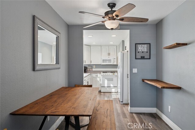 Foto del edificio - 350 Avocado St