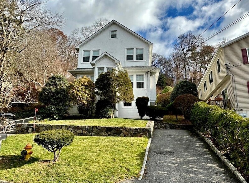 Foto principal - 128 Nethermont Ave
