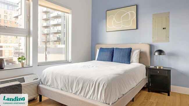 Building Photo - 135 Adams St