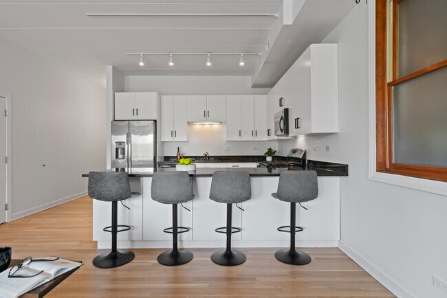 Foto del edificio - 1332 W Madison St