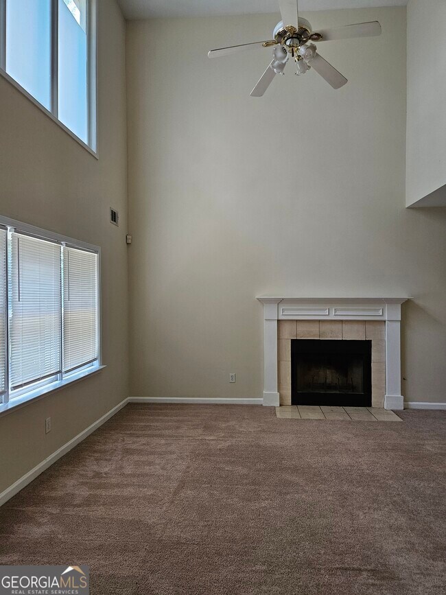 Foto del edificio - 768 Stephenson Ridge