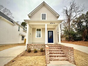 Building Photo - 404 Chamberlin Ave