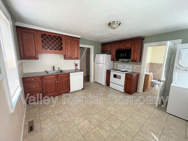 Building Photo - 46 Old Amherst Rd