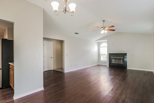 Foto del edificio - 10750 Orchard Walk Pl W
