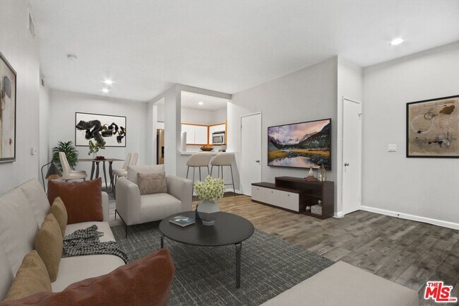 Foto del edificio - 417 E Tamarack Ave