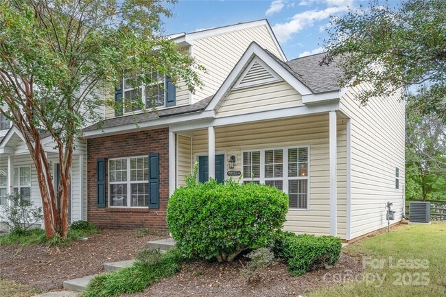 Foto del edificio - 16849 Greenlawn Hills Ct