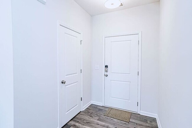 Building Photo - 103 Hartland Pl