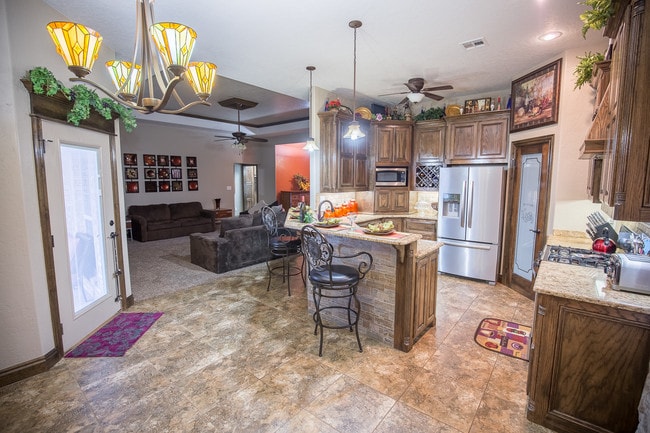 Foto del edificio - 48 Creekside Dr