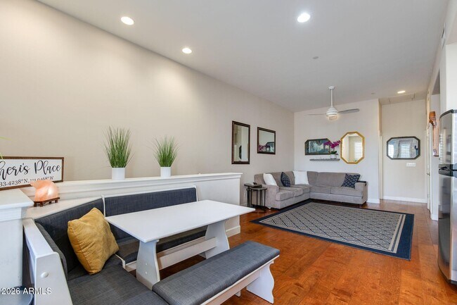 Foto del edificio - 623 S Roosevelt St