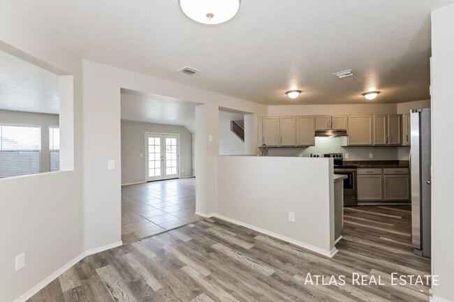 Building Photo - 5746 S King Salmon Ct