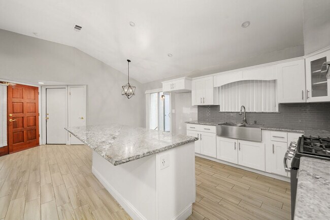 Foto del edificio - 4713 Tobin Rd