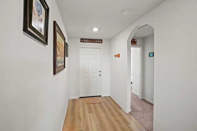 Foto del edificio - 8022 Vacek Meadows Loop