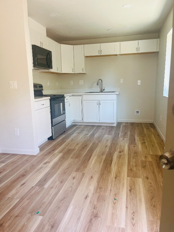 Building Photo - 720 El Vecino Ave