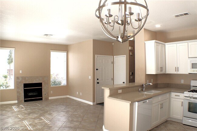 Foto del edificio - 251 S Green Valley Pkwy