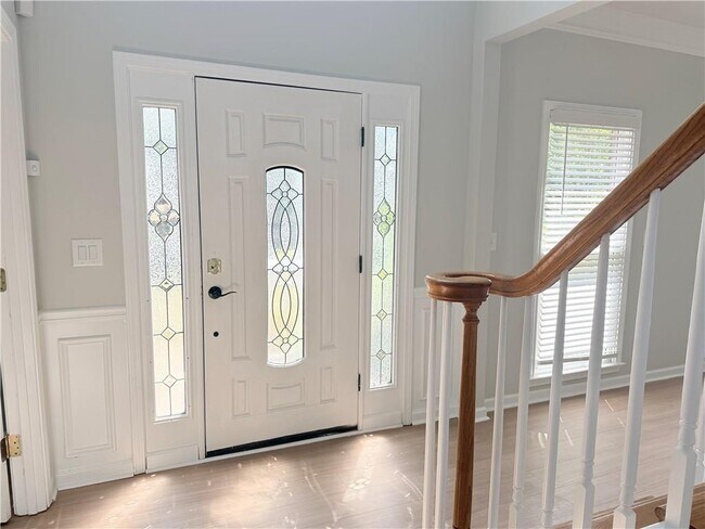 Building Photo - 6730 Wolford Ct