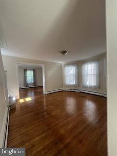 Foto del edificio - 221 E 4th St