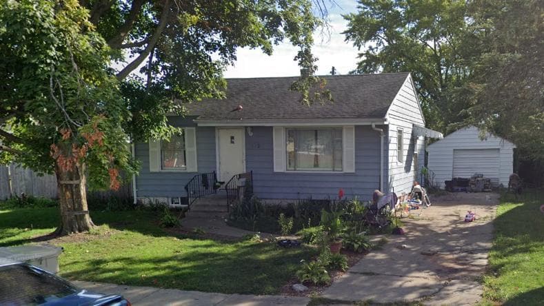 Primary Photo - 112 S Gladstone St