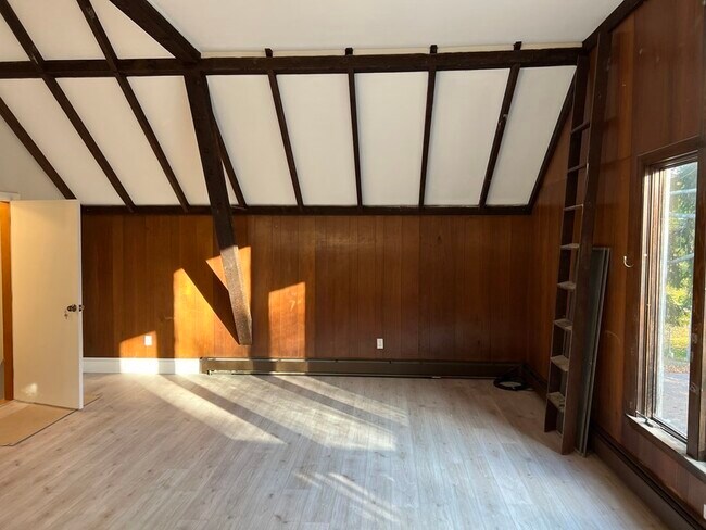 Building Photo - 104 MA-104