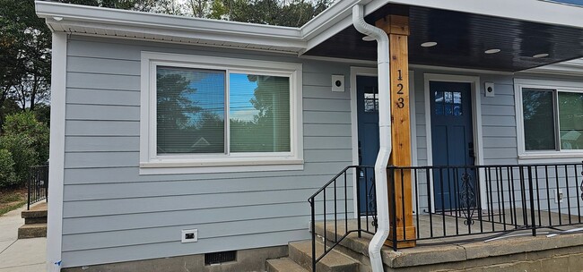Building Photo - 123 Sequoia Drive